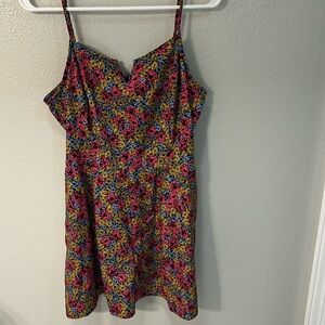 Dress (shorts). Spaghetti straps. Zip up back. Floral. Size xl
